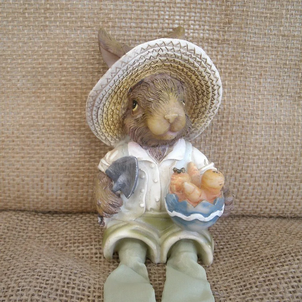 Vintage Rabbit Gardener Shelf Sitter Figurine - Picture 16 of 16